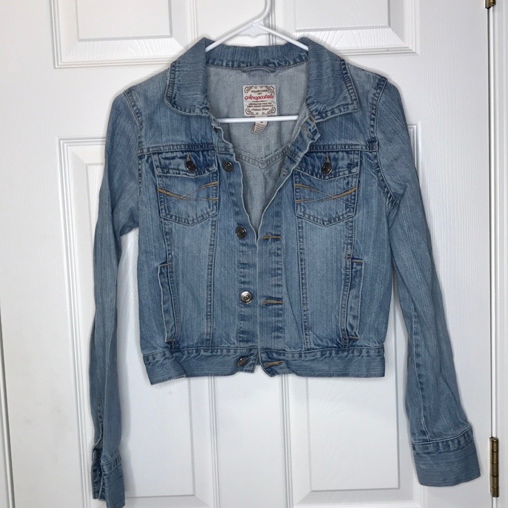 Aeropostale Cropped Denim Jacket Size Medium Light Wash